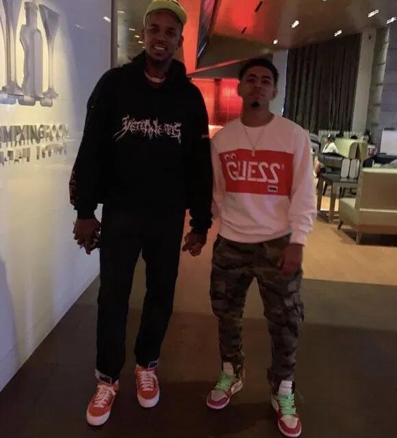 成三打一 成三打一